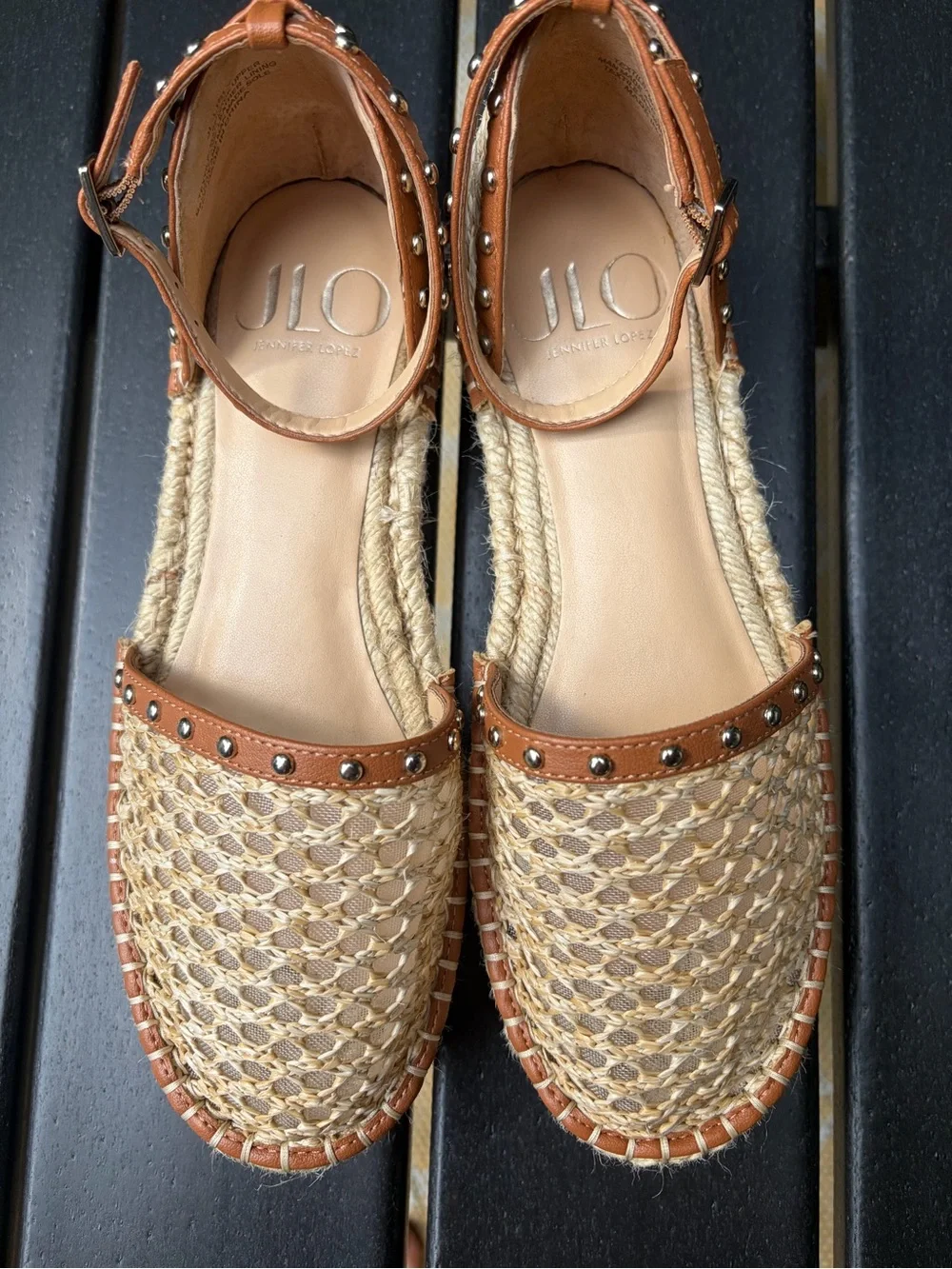 Jennifer Lopez comfortable woven